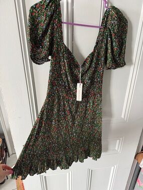 Floral Puff-Sleeve Mini Dress in Green